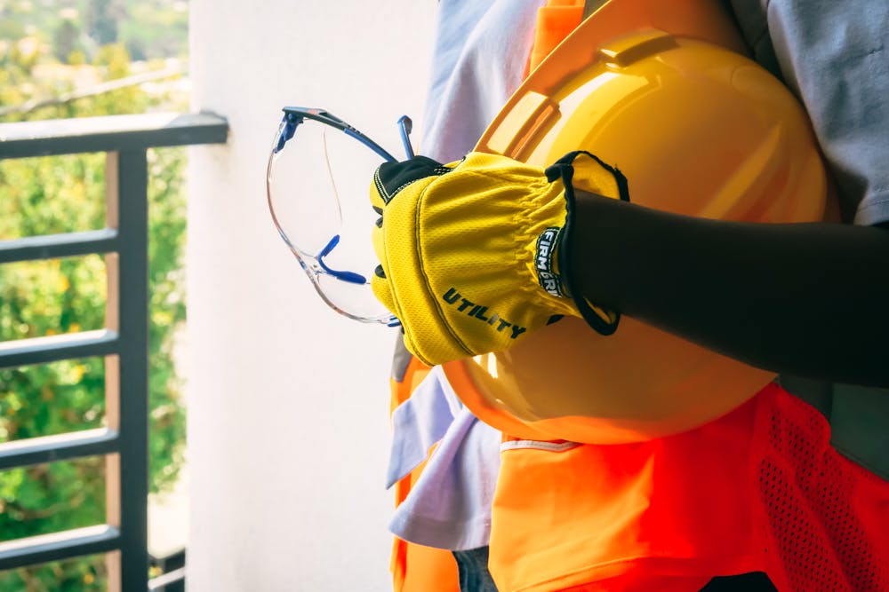 Kto może przeprowadzać szkolenia BHP online?